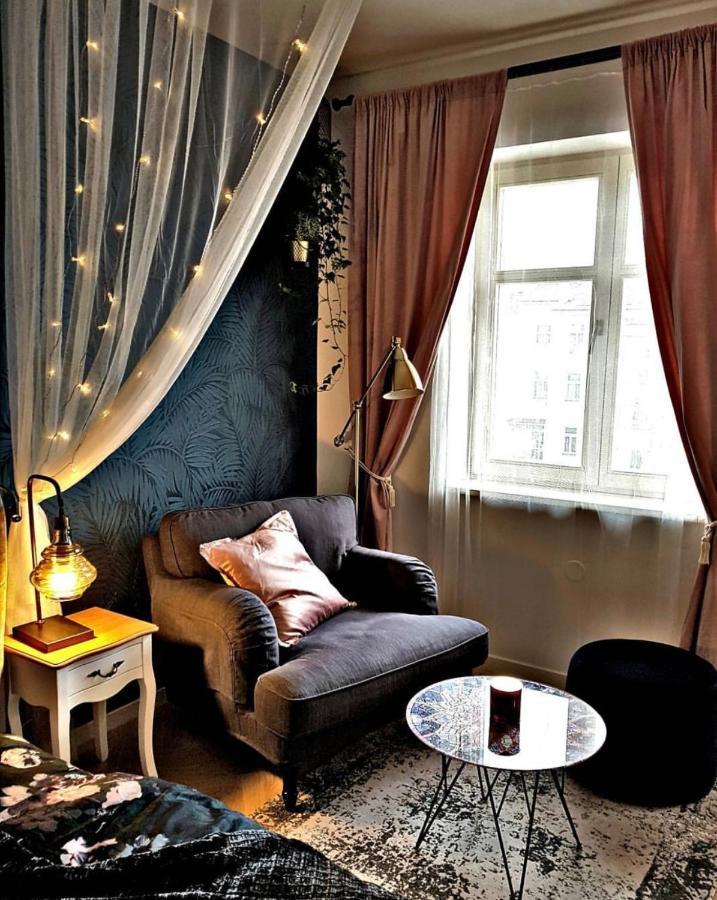 Romantic Designer Apartment Prague Exterior photo